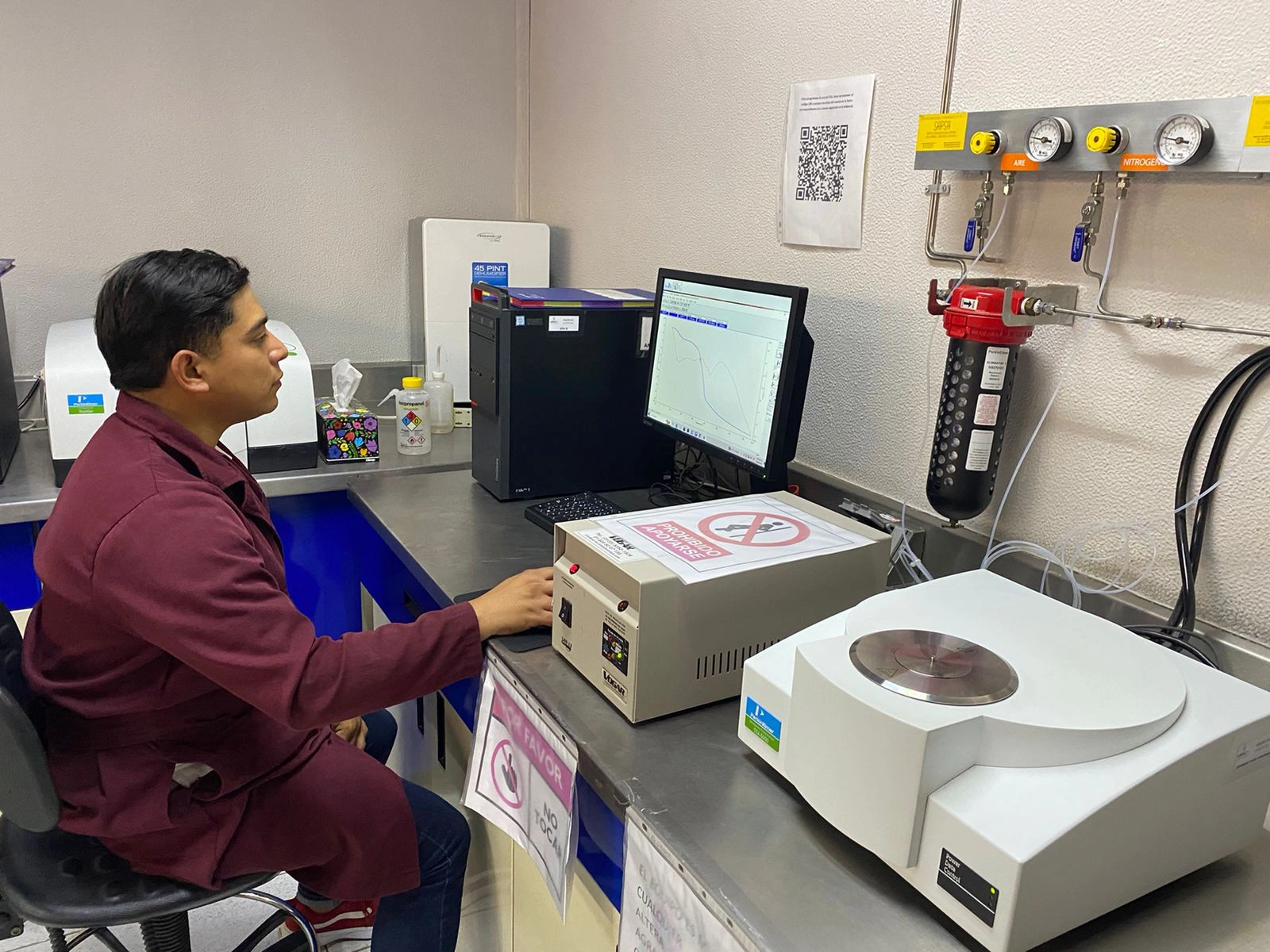 Laboratorio de propiedades fisicoquímicas y químicas